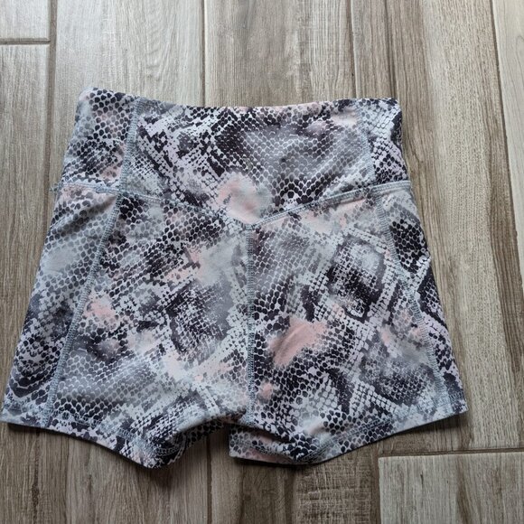 Jessica Simpson Active Shorts Women’s Small S Pink Gray Snake Print High Rise - Picture 2 of 5